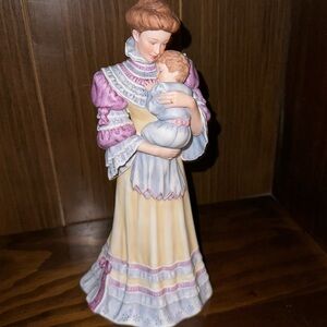 LENOX Mother and Child Cherished Moment,  Fine Porcelain
